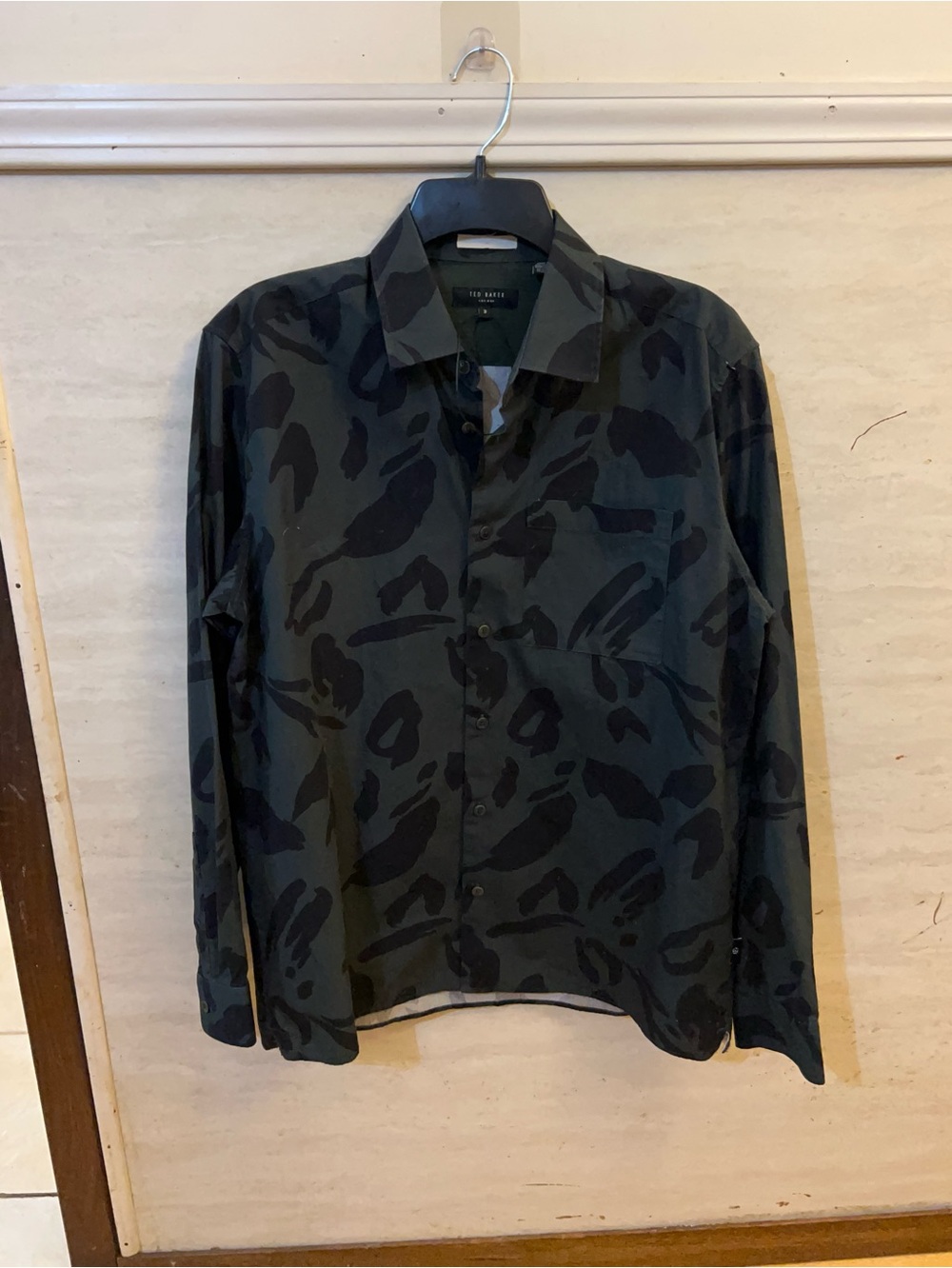New Without Tags- Ted Baker
"Karpass" Long Sleeve Animal Print Shirt.